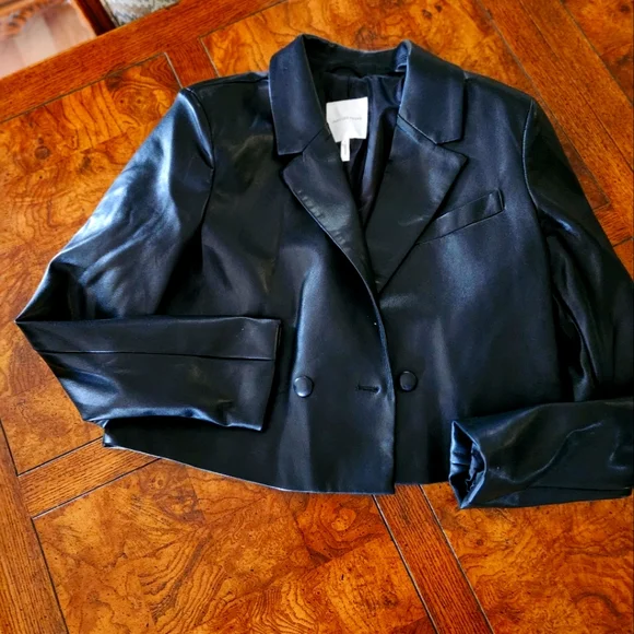 Black Women's Jacket - Picture 1 of 4